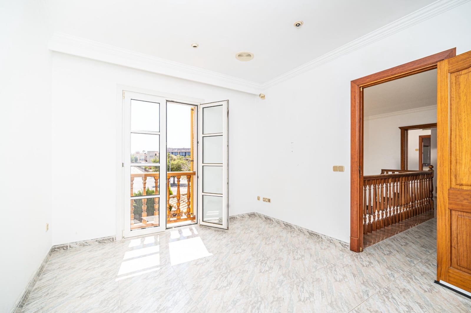 6 soverom Villa til salgs i Son Veri Nou med svømmebasseng garasje - € 1 450 000 (Ref: 10025859)