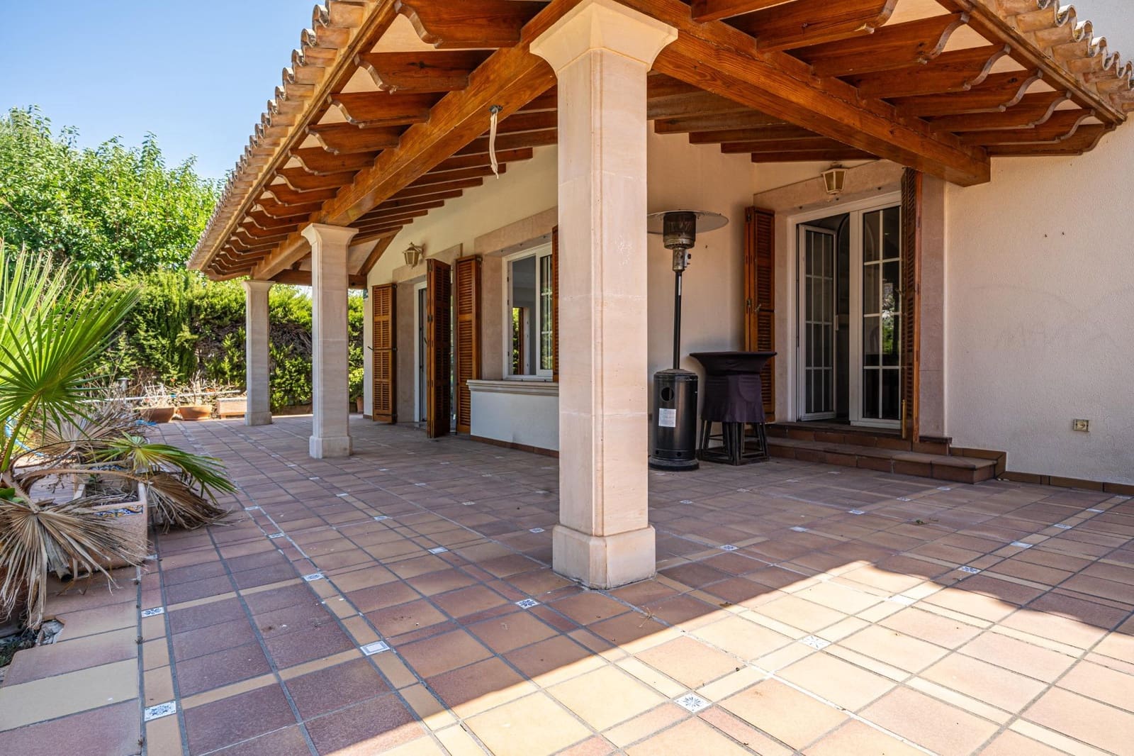 6 soverom Villa til salgs i Son Veri Nou med svømmebasseng garasje - € 1 450 000 (Ref: 10025859)