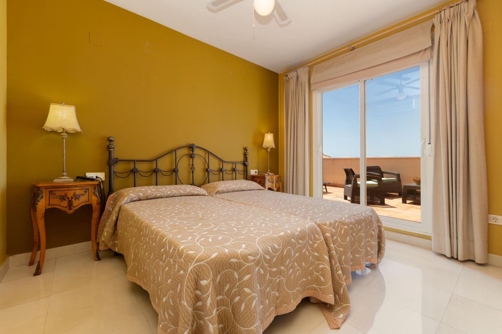 2 soveværelse Penthouse til salg i Caleta de Velez med swimmingpool garage - € 470.000 (Ref: 10059307)