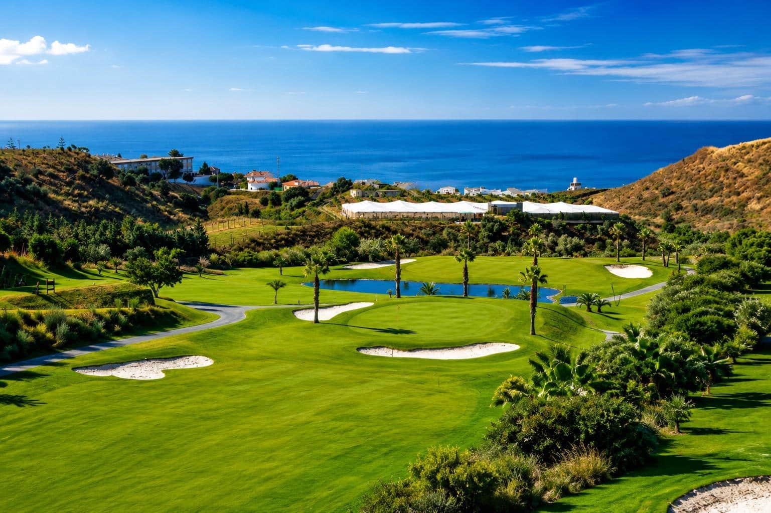 2 soveværelse Penthouse til salg i Caleta de Velez med swimmingpool garage - € 470.000 (Ref: 10059307)