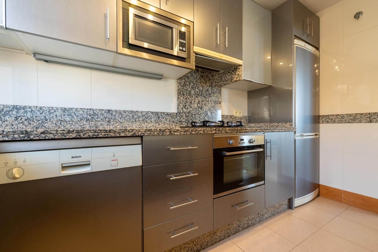 2 soveværelse Penthouse til salg i Caleta de Velez med swimmingpool garage - € 470.000 (Ref: 10059307)
