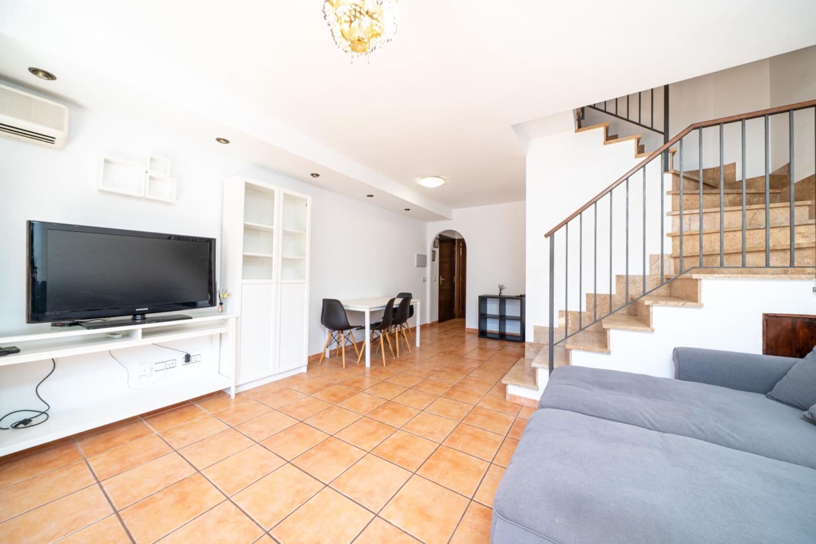 Adosado de 3 habitaciones en Sa Torre (Llucmajor) en alquiler con piscina garaje - 2.200 € (Ref: 10076579)