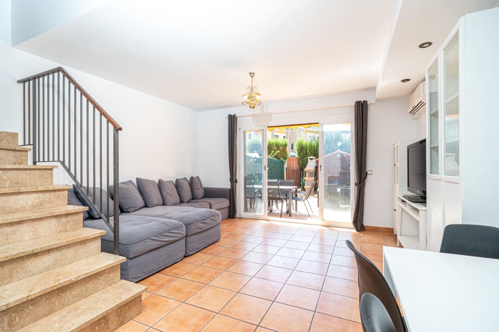 Adosado de 3 habitaciones en Sa Torre (Llucmajor) en alquiler con piscina garaje - 2.200 € (Ref: 10076579)