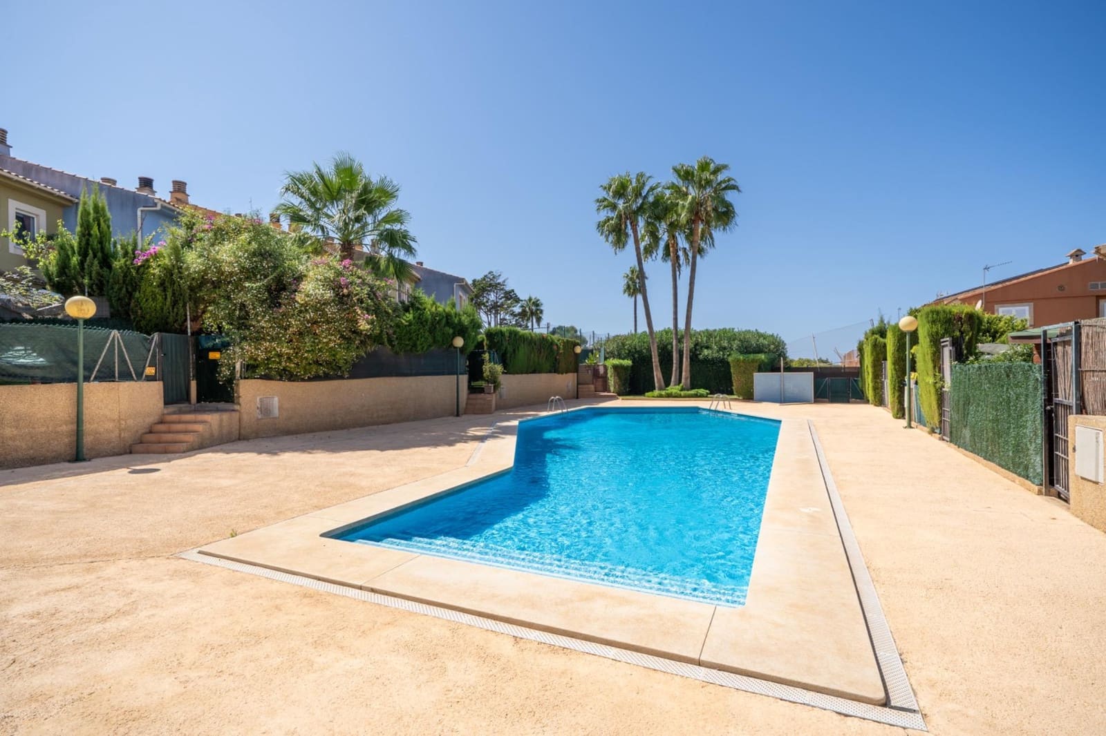 Adosado de 3 habitaciones en Sa Torre (Llucmajor) en alquiler con piscina garaje - 2.200 € (Ref: 10076579)