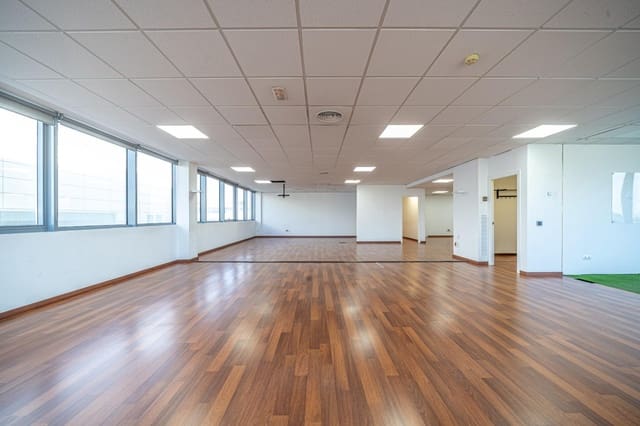 Comercial para venda em La Indoteria (Urba), Palma de Mallorca com garagem - 299 900 € (Ref: 10100357)
