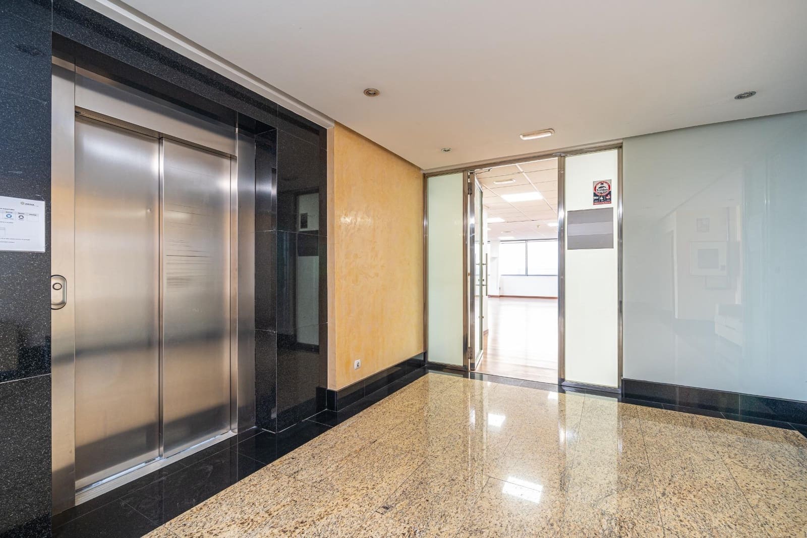 Escritório para venda em Palma de Mallorca com garagem - 299 900 € (Ref: 10102529)