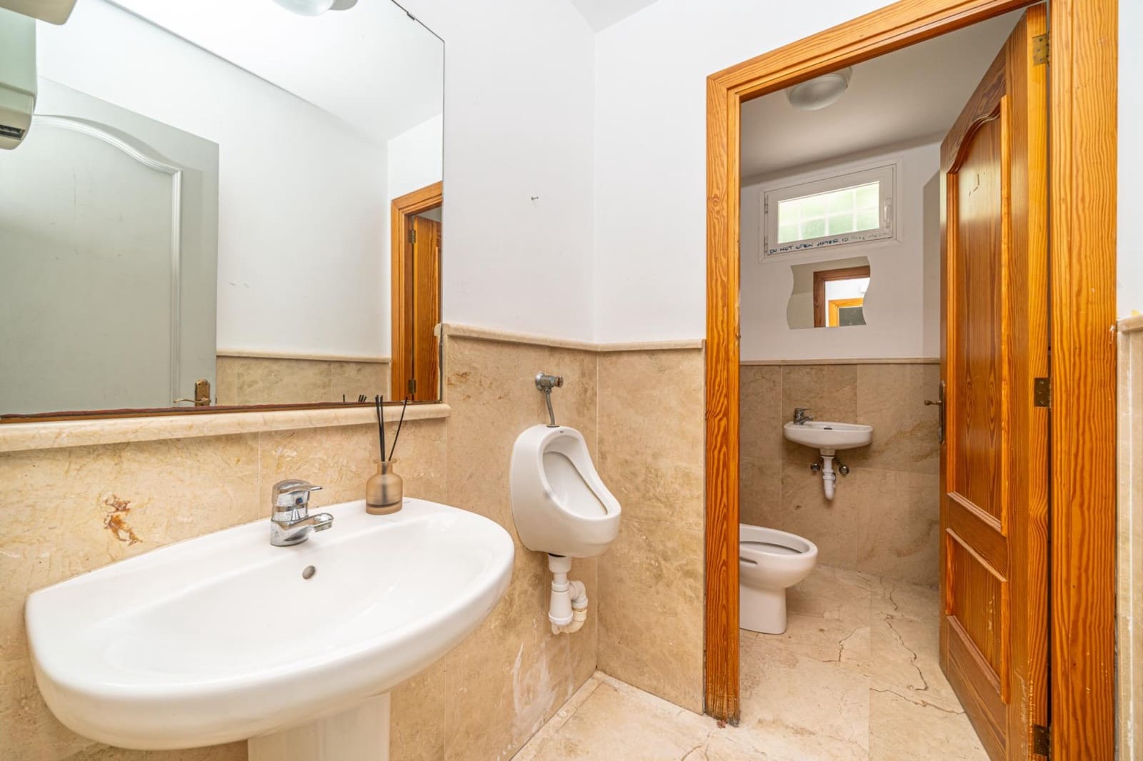 Local Commercial à louer à Santa Ponsa - 1 600 € (Ref: 10129359)