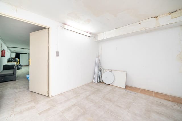 Local Commercial à louer à Santa Ponsa, Calvià - 1 600 € (Ref: 10129359)