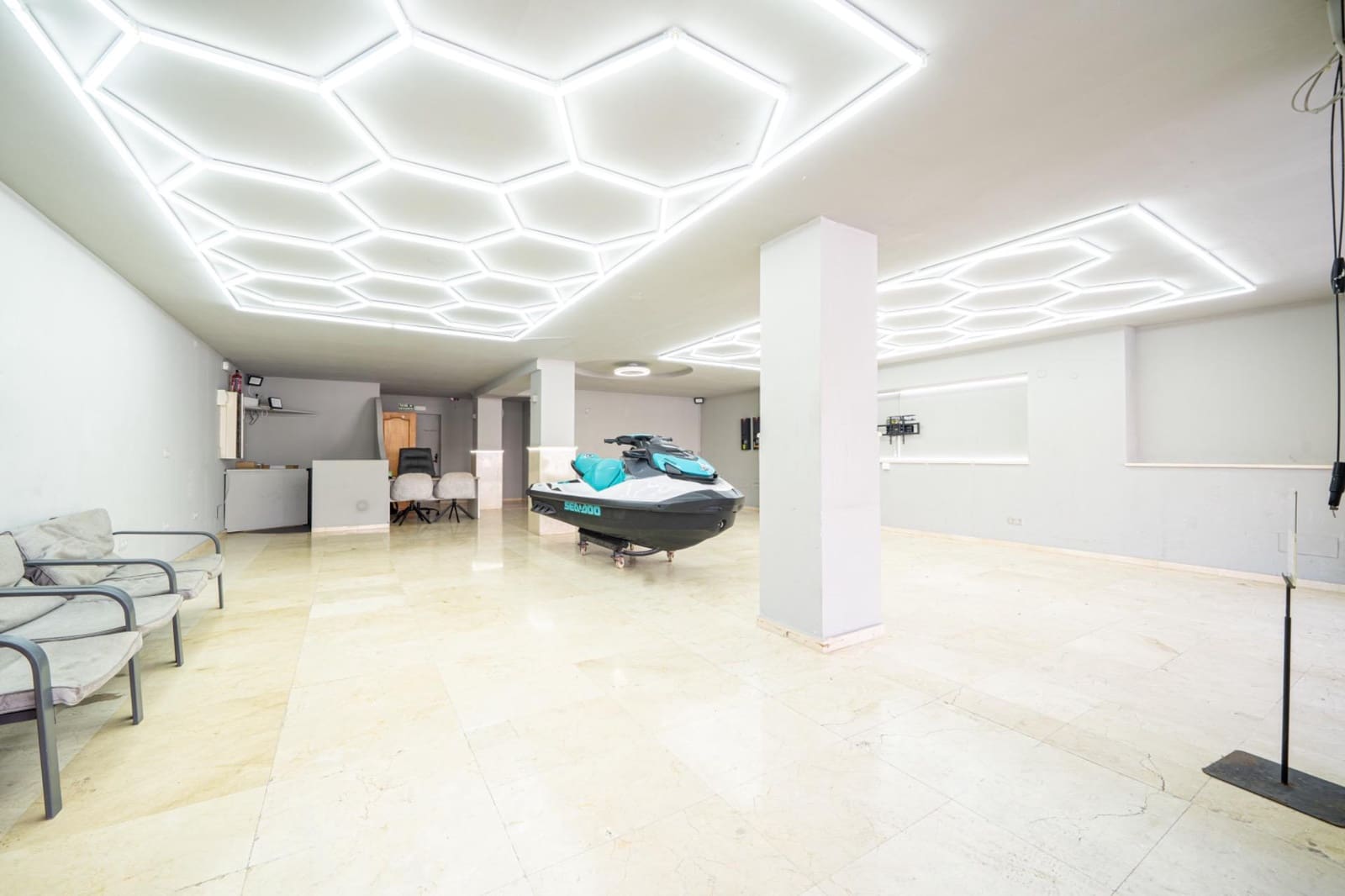 Local Commercial à louer à Santa Ponsa - 1 600 € (Ref: 10129359)
