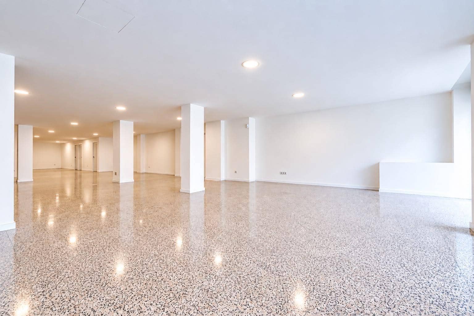 Comercial para arrendar em Palma de Mallorca - 2 000 € (Ref: 10142515)