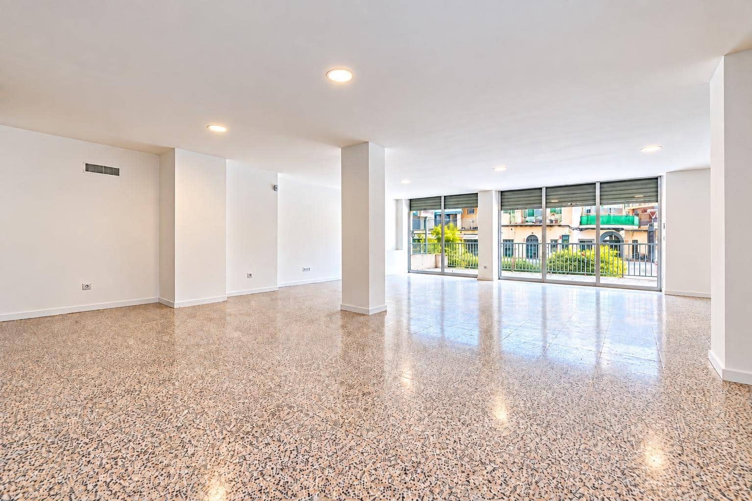 Comercial para arrendar em Palma de Mallorca - 2 000 € (Ref: 10142515)