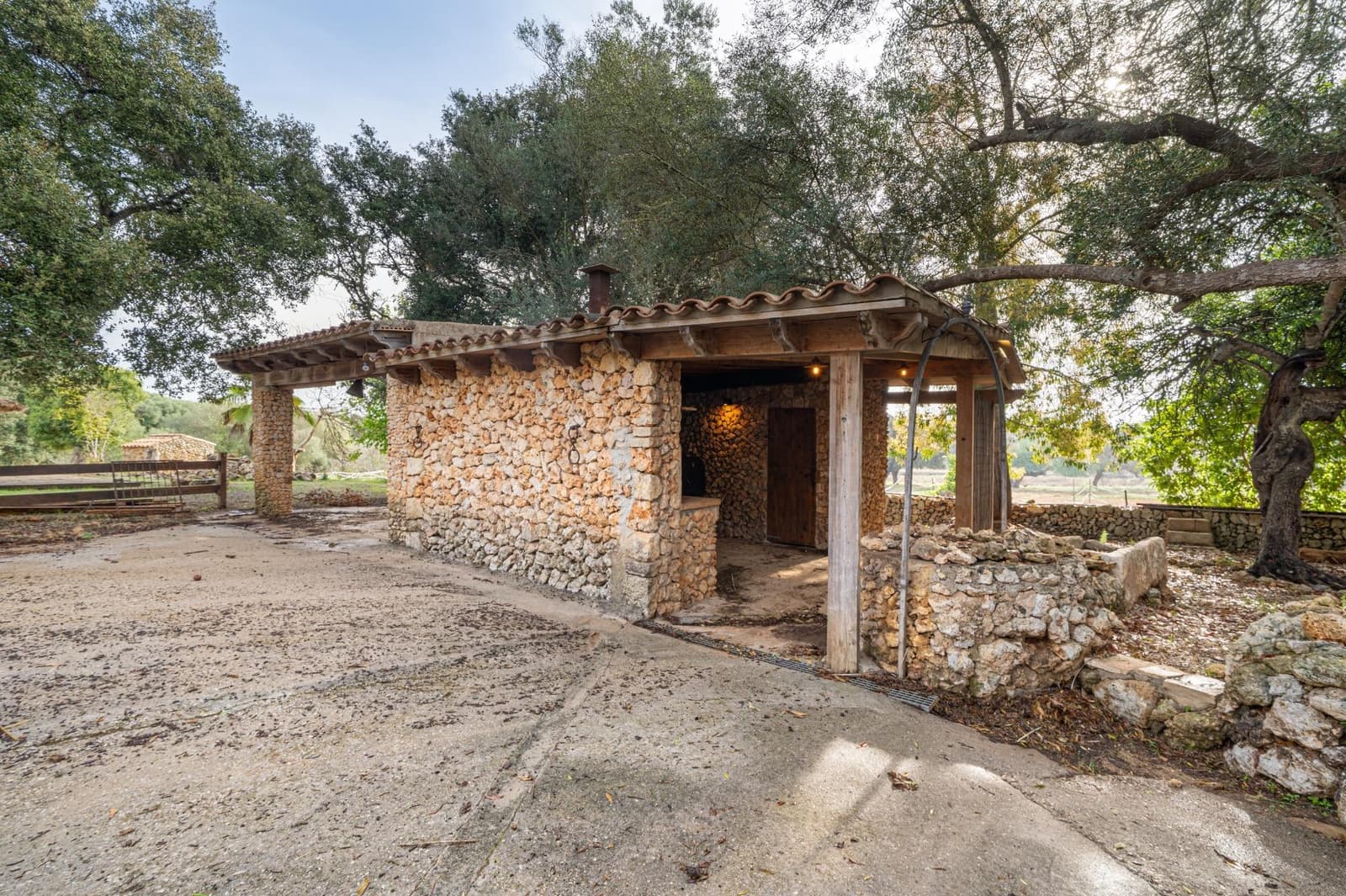 3 soveværelse Finca/Landehus til salg i Inca med swimmingpool - € 449.000 (Ref: 10177359)