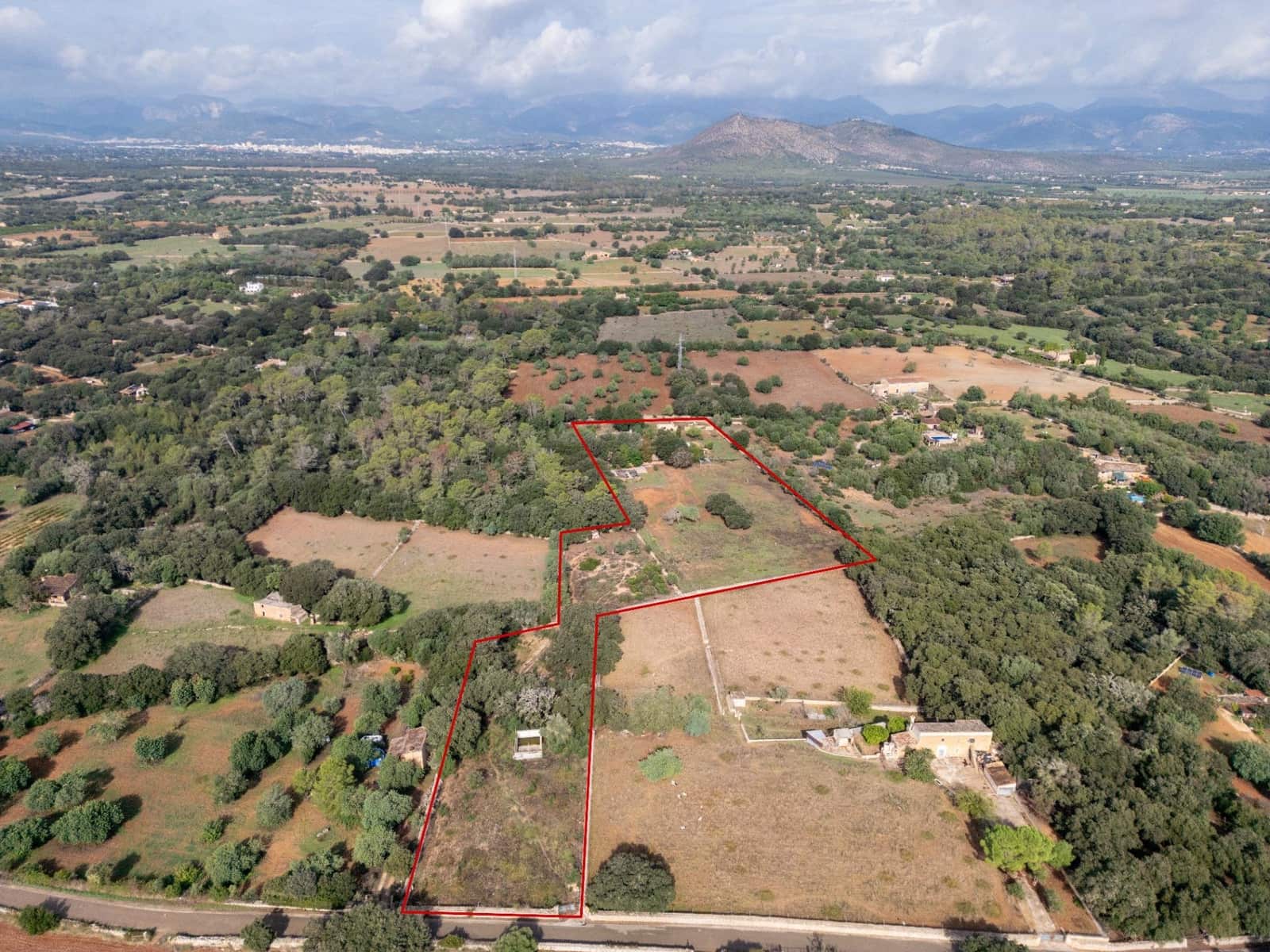 3 soveværelse Finca/Landehus til salg i Inca med swimmingpool - € 449.000 (Ref: 10177359)