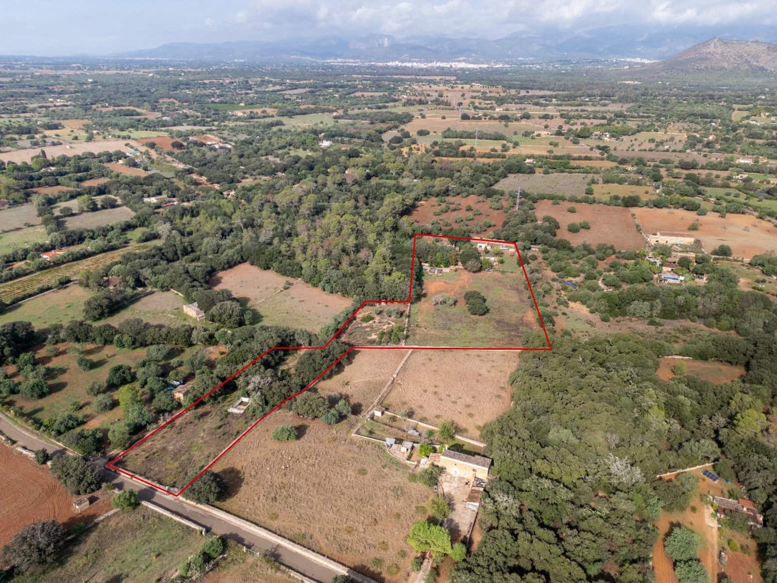 3 soveværelse Finca/Landehus til salg i Inca med swimmingpool - € 449.000 (Ref: 10177359)