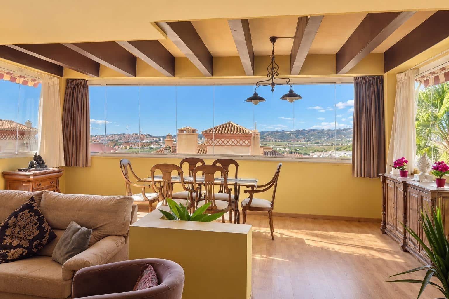 2 sovrum Takvåning till salu i Caleta de Velez med pool garage - 449 000 € (Ref: 10180781)