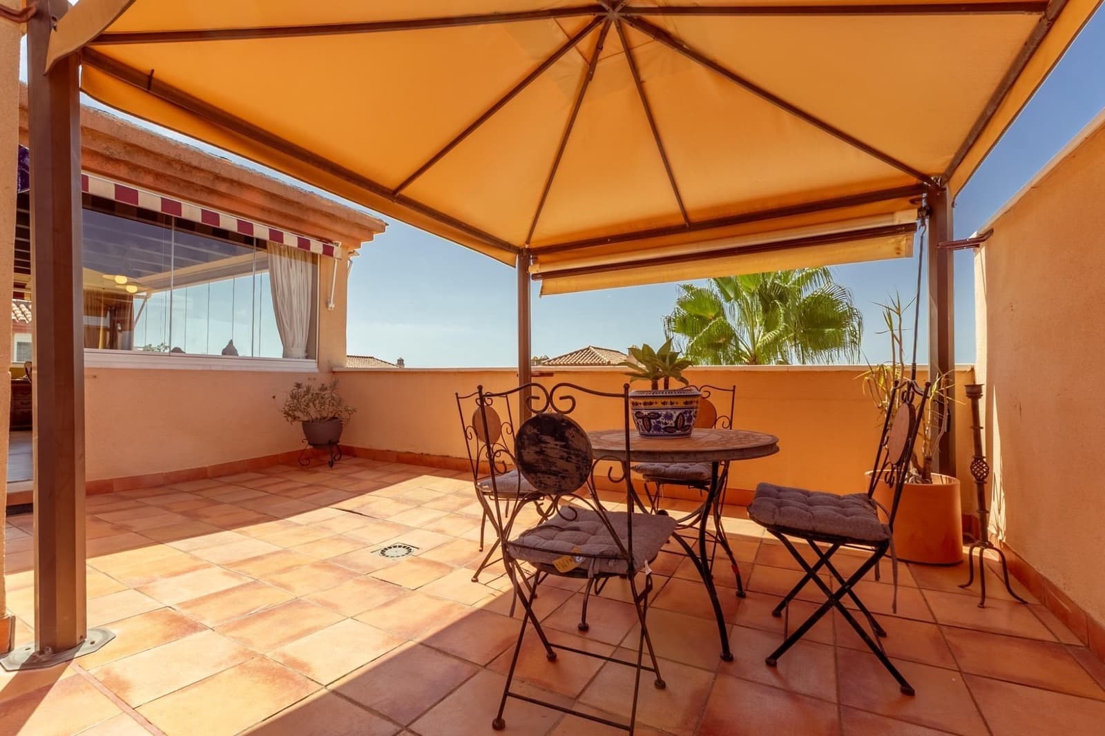 2 sovrum Takvåning till salu i Caleta de Velez med pool garage - 449 000 € (Ref: 10180781)