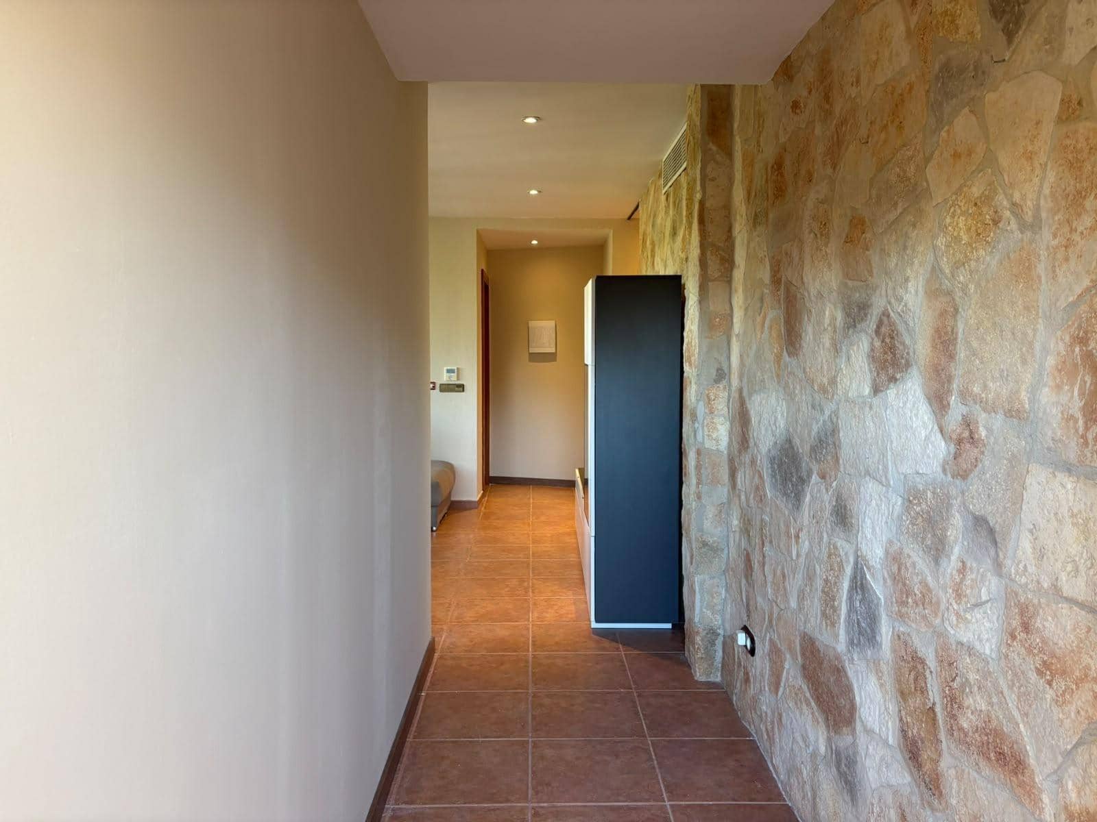 1 soverom Leilighet til leie i Palma de Mallorca med garasje - € 1 200 (Ref: 10180782)