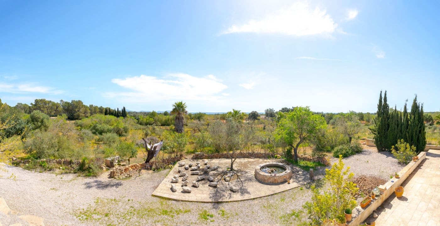 4 soveværelse Finca/Landehus til salg i Porreres med swimmingpool - € 790.000 (Ref: 7638043)