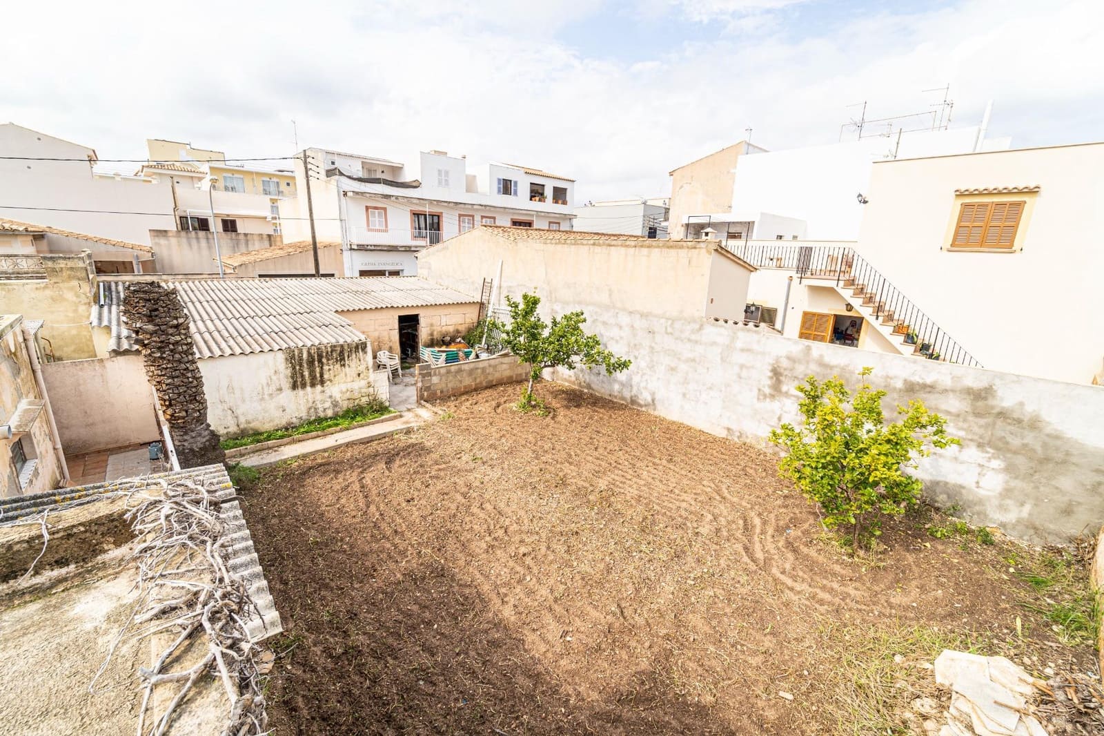 6 soveværelse Byhus til salg i Cala Ratjada med garage - € 440.000 (Ref: 7638177)