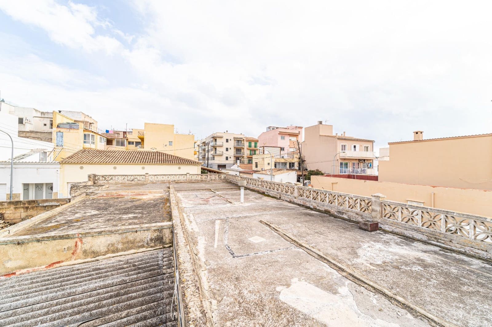 6 soveværelse Byhus til salg i Cala Ratjada med garage - € 440.000 (Ref: 7638177)