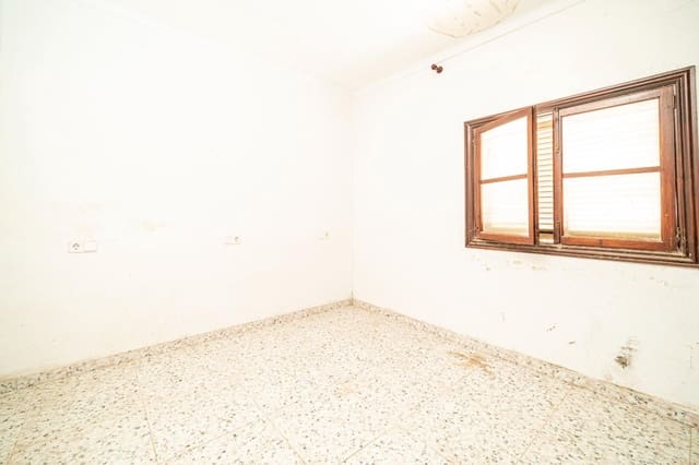 6 soverom Hus til salgs i Cala Ratjada, Capdepera med garasje - € 440 000 (Ref: 7638177)