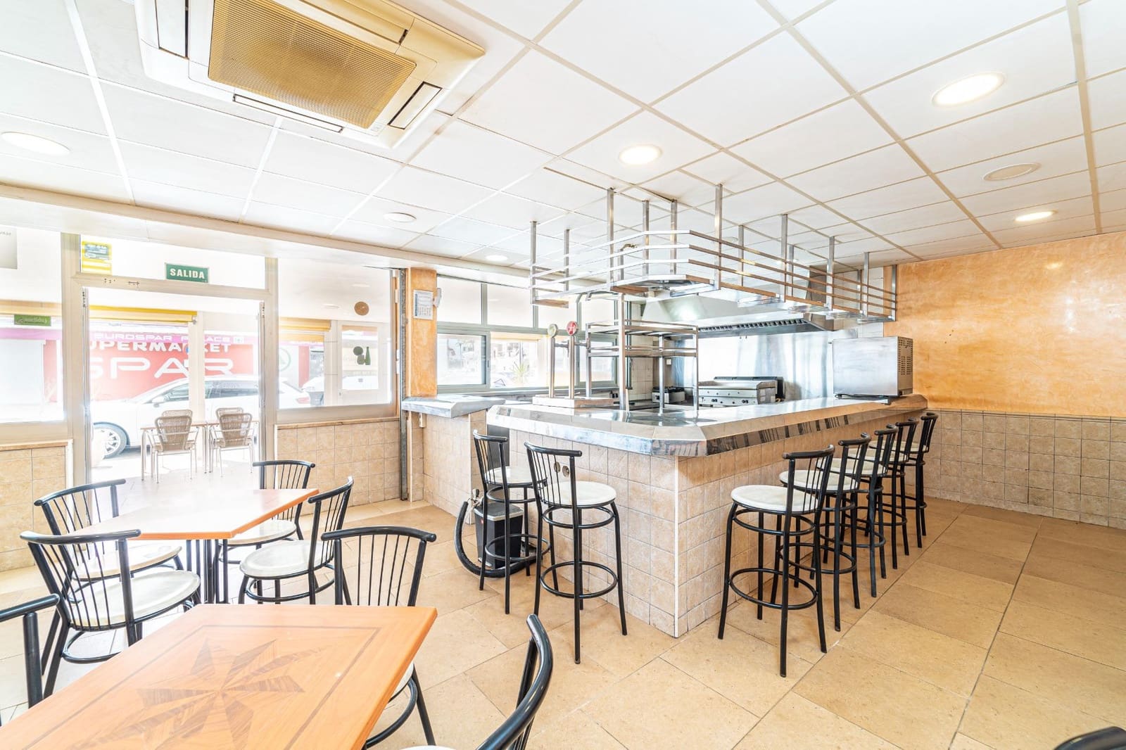 Erhverv til salg i Alcudia - € 346.900 (Ref: 7638201)