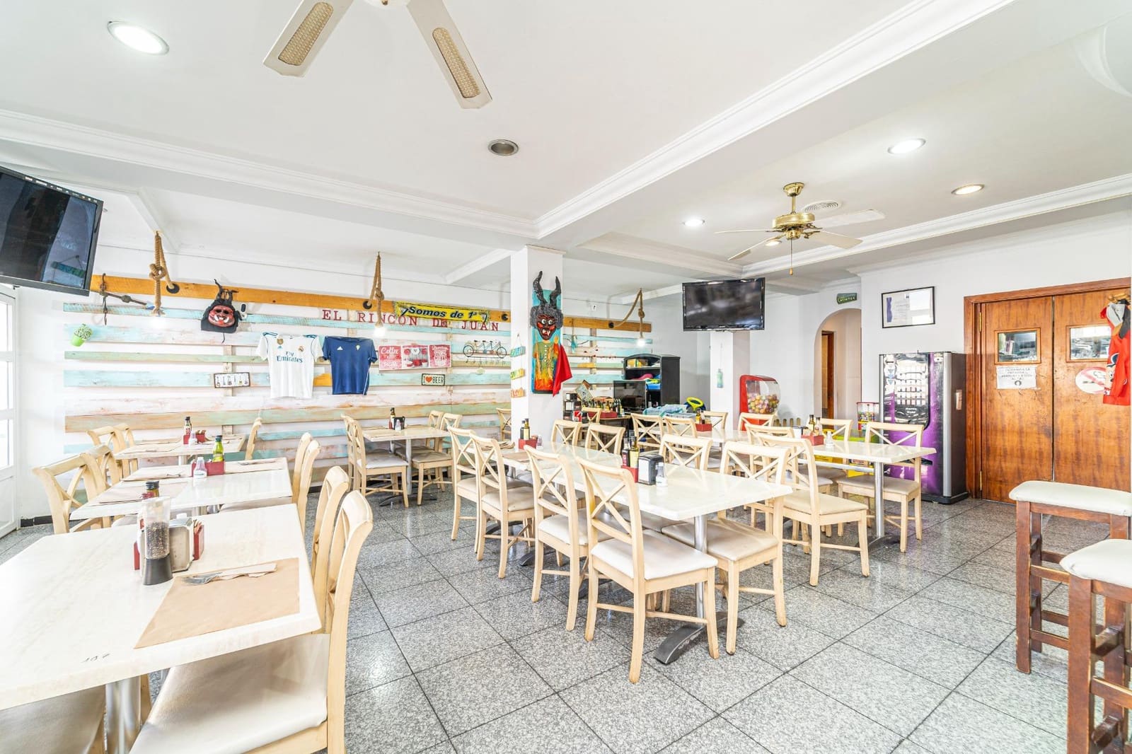 Erhverv til leje i Cala Ratjada - € 870 (Ref: 7638216)