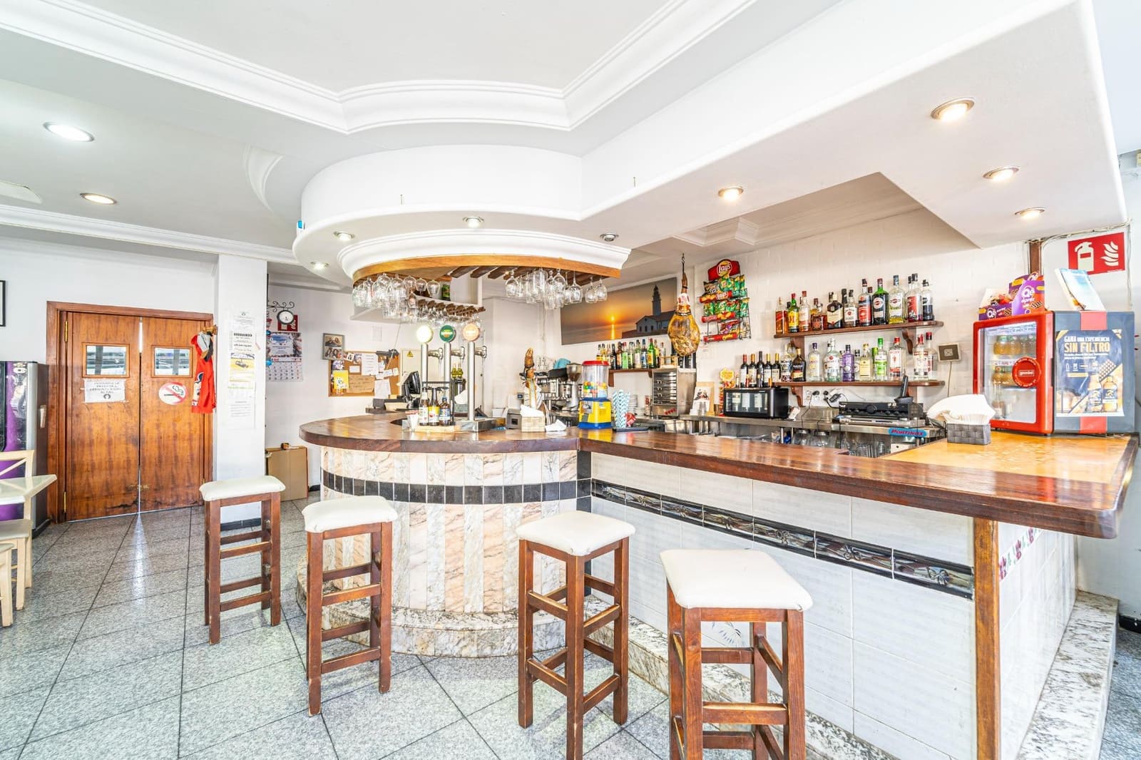 Erhverv til leje i Cala Ratjada - € 870 (Ref: 7638216)