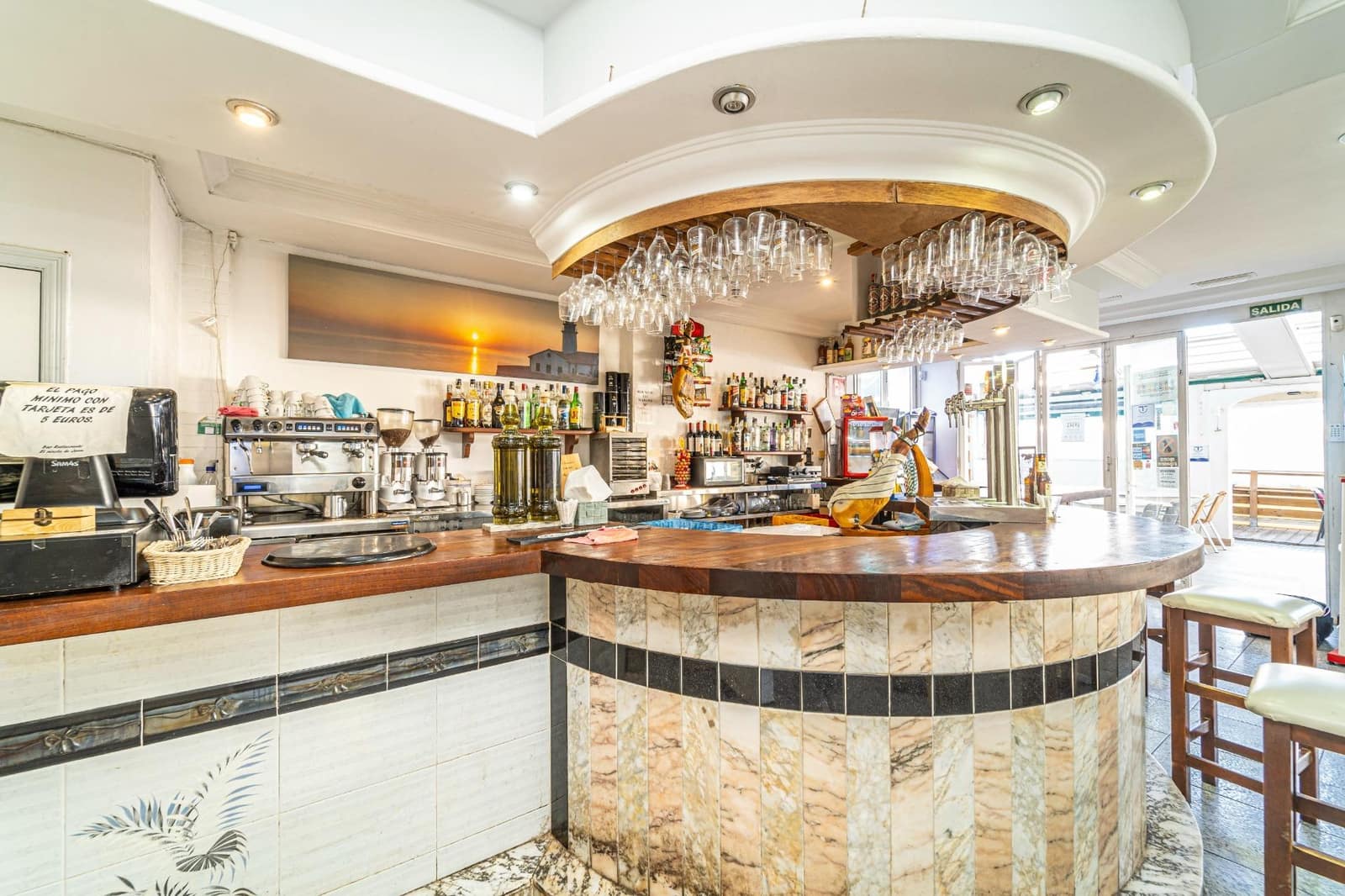 Erhverv til leje i Cala Ratjada - € 870 (Ref: 7638216)