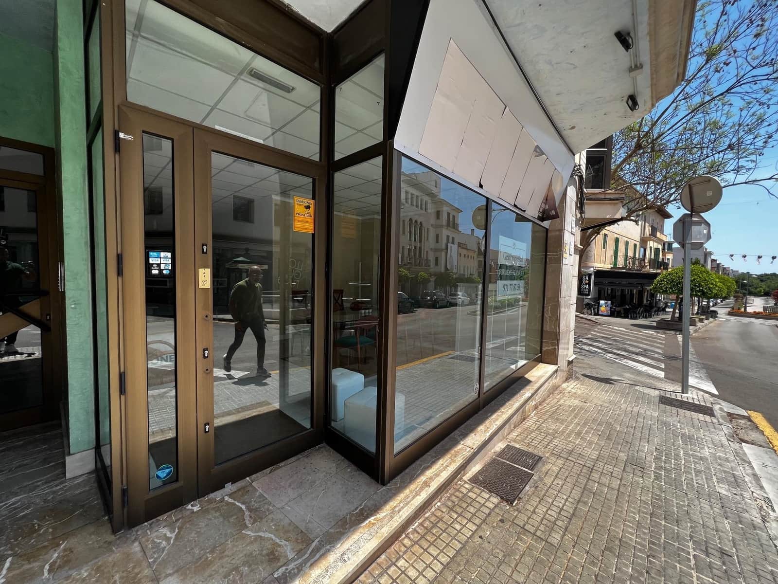 2 bedroom Commercial for rent in Manacor - € 1,200 (Ref: 7640932)