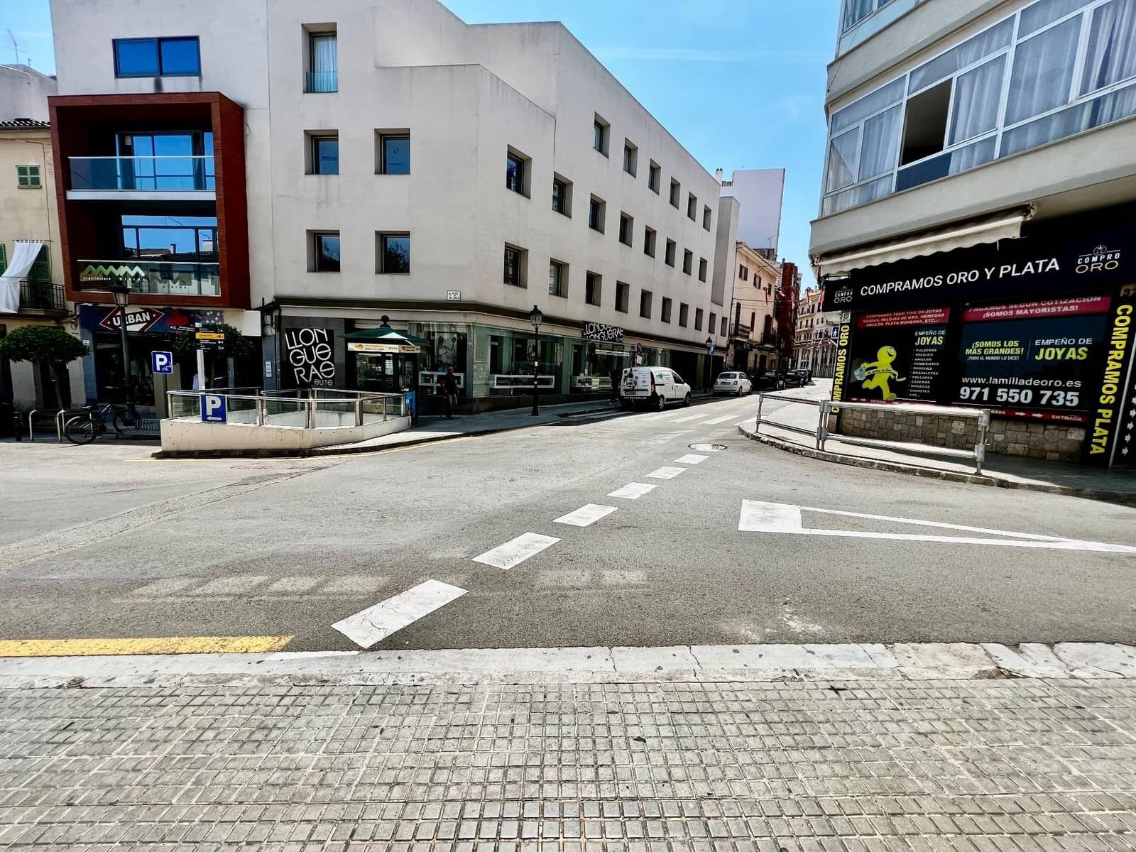 2 bedroom Commercial for rent in Manacor - € 1,200 (Ref: 7640932)