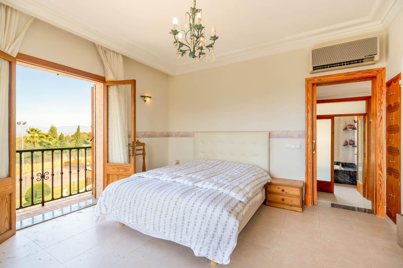 5 bedroom Villa for sale in Palma de Mallorca with pool garage - € 2,400,000 (Ref: 7678307)