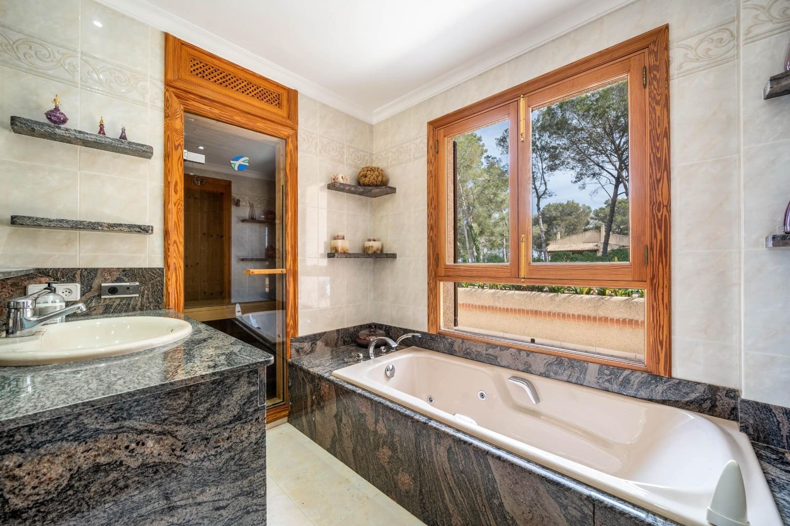 5 bedroom Villa for sale in Palma de Mallorca with pool garage - € 2,400,000 (Ref: 7678307)