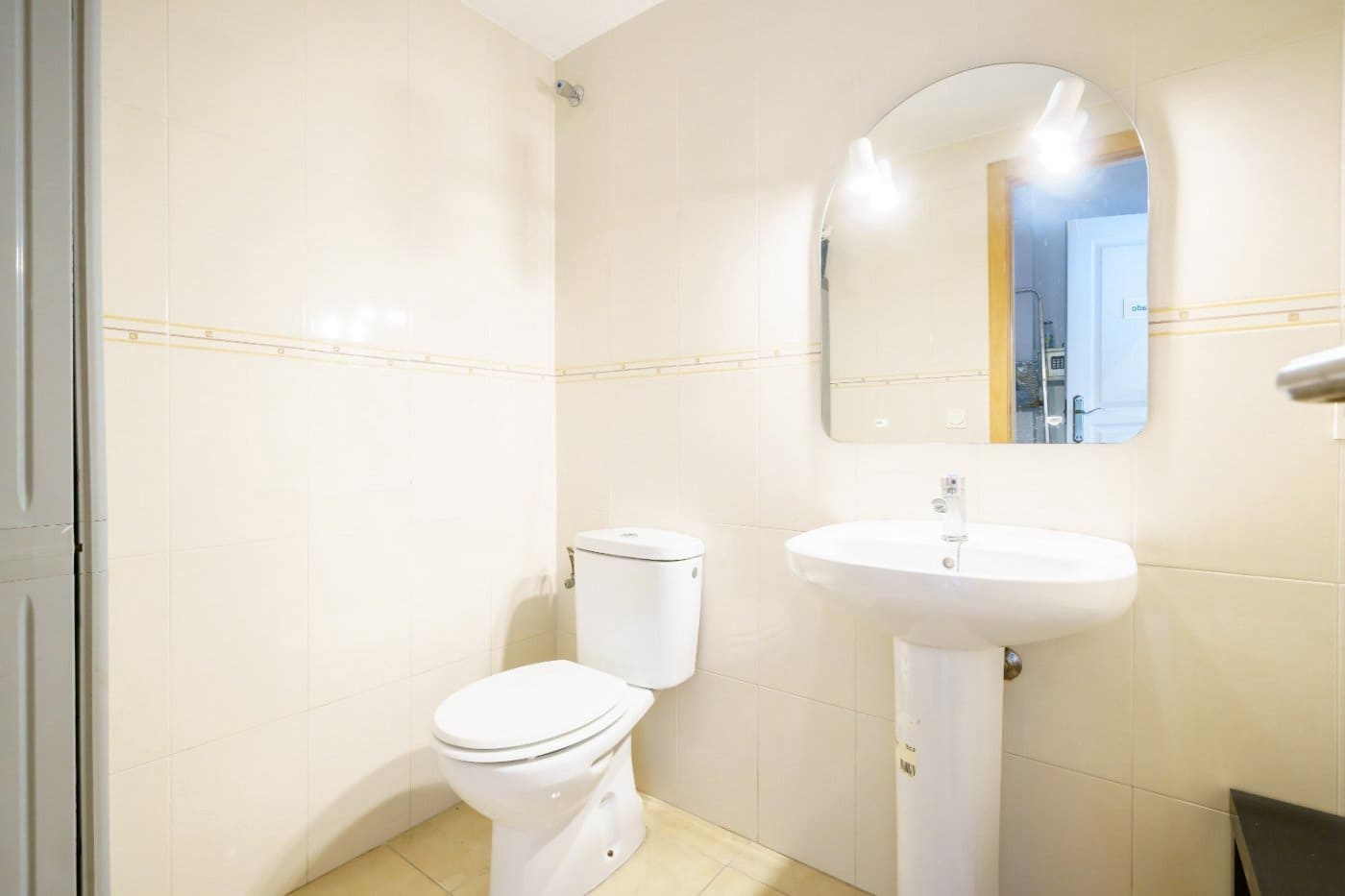 2 bedroom Commercial for sale in Palma de Mallorca - € 170,000 (Ref: 7718373)