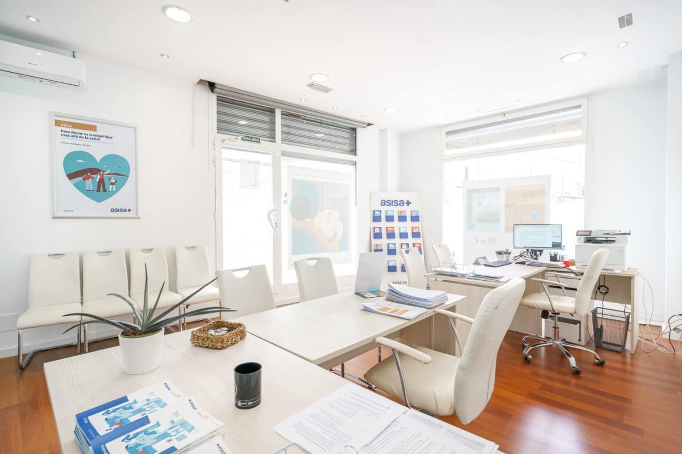 2 bedroom Commercial for sale in Palma de Mallorca - € 170,000 (Ref: 7718373)