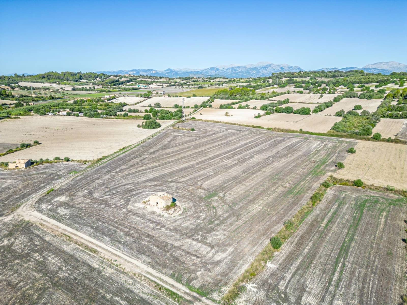 Byggegrund til salg i Llubi - € 250.000 (Ref: 7832865)