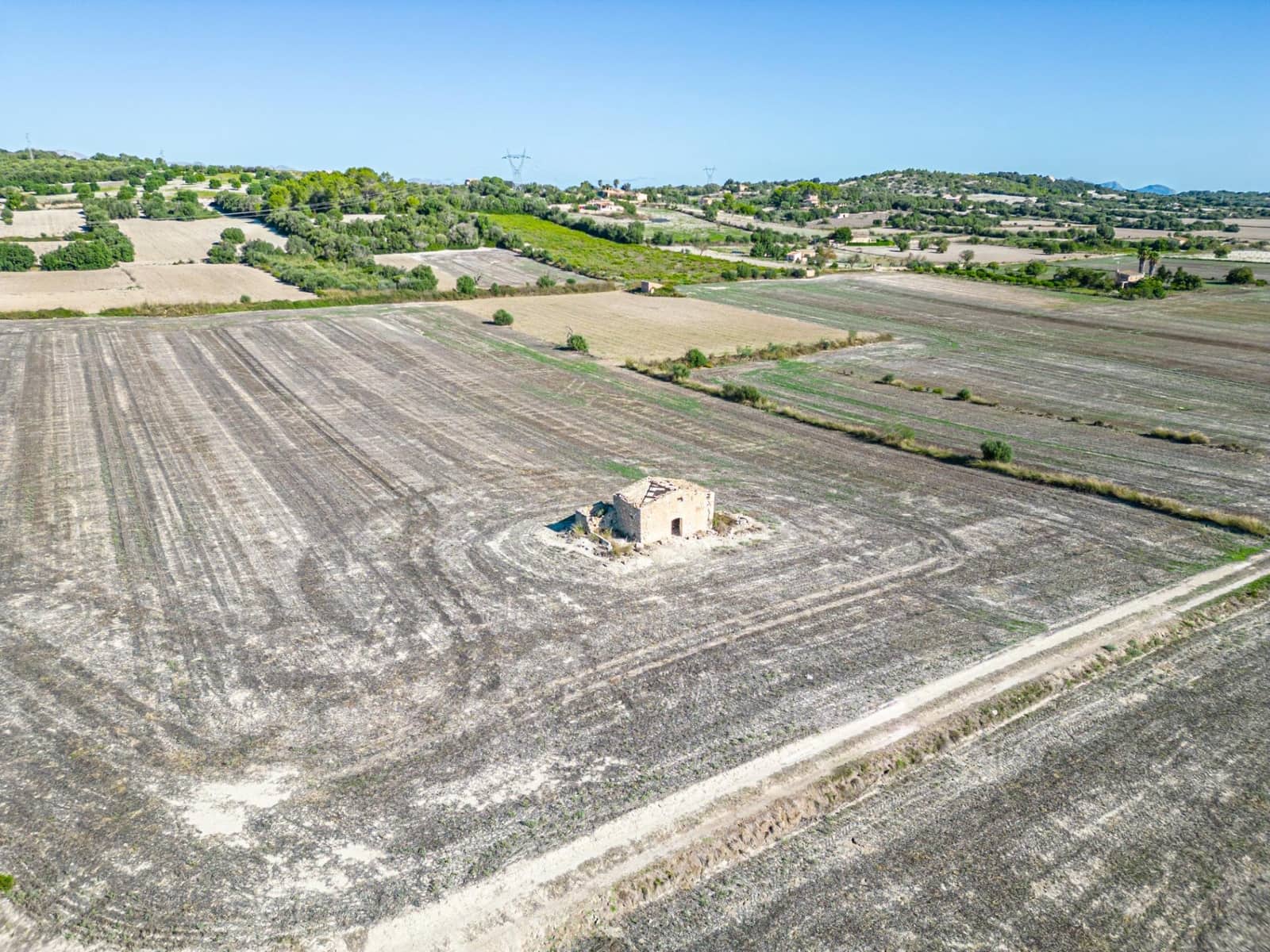 Byggegrund til salg i Llubi - € 250.000 (Ref: 7832865)