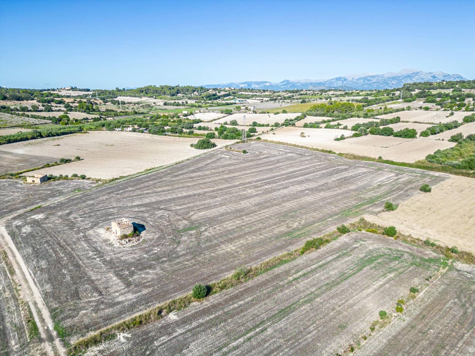 Byggegrund til salg i Llubi - € 250.000 (Ref: 7832865)