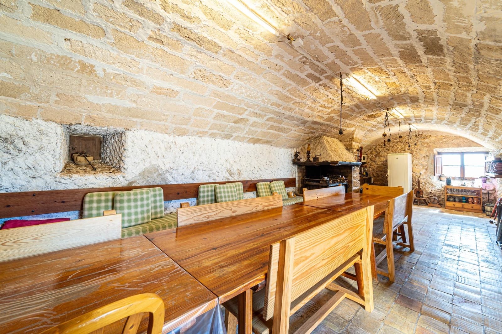 7 soveværelse Finca/Landehus til salg i Lloret de Vista Alegre med swimmingpool garage - € 3.800.000 (Ref: 7840767)