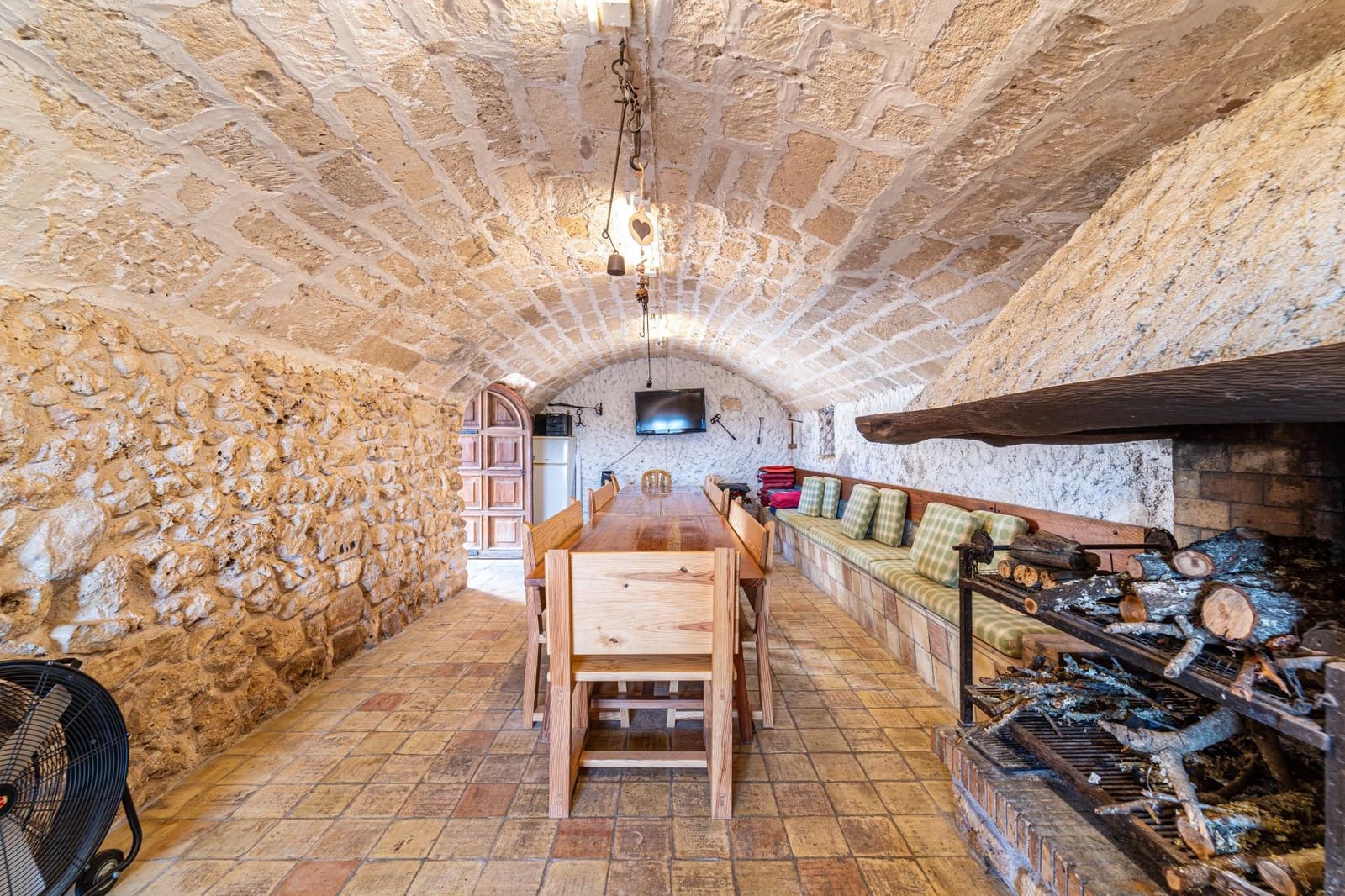 7 soveværelse Finca/Landehus til salg i Lloret de Vista Alegre med swimmingpool garage - € 3.800.000 (Ref: 7840767)