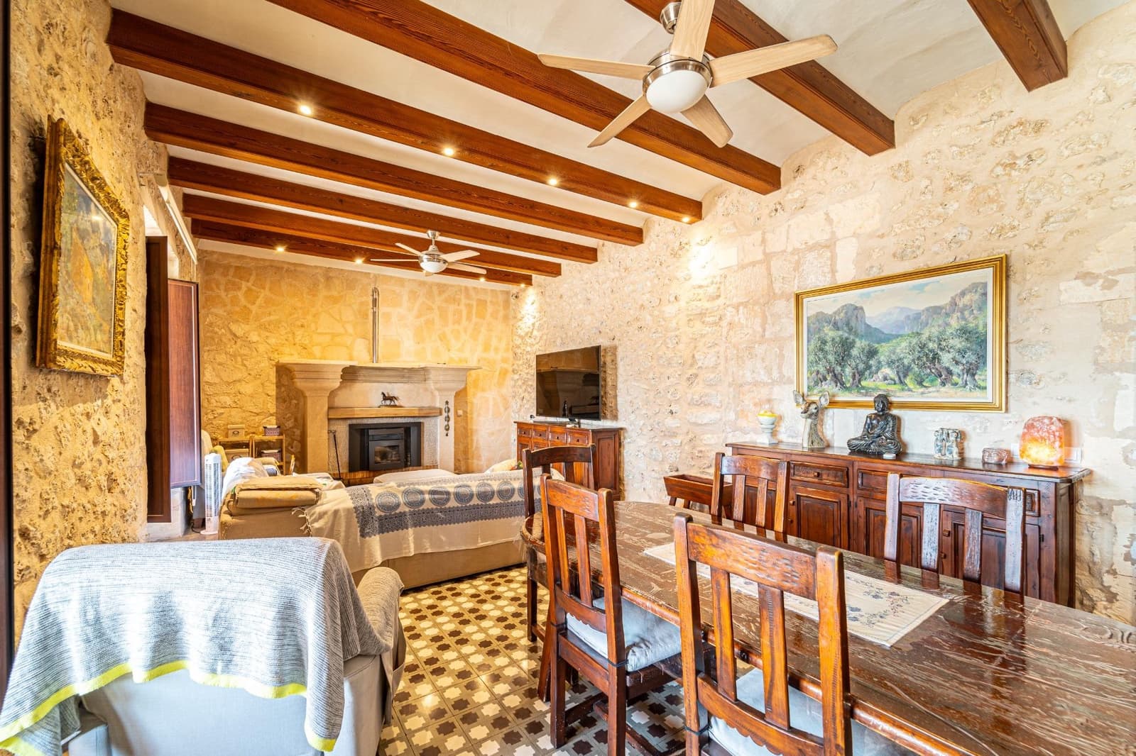 7 soveværelse Finca/Landehus til salg i Lloret de Vista Alegre med swimmingpool garage - € 3.800.000 (Ref: 7840767)