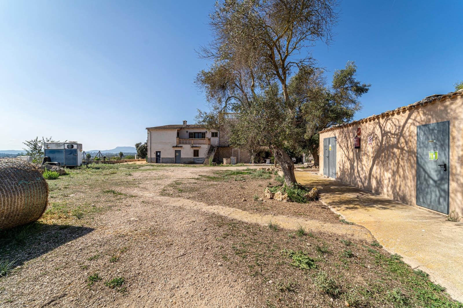 7 soveværelse Finca/Landehus til salg i Lloret de Vista Alegre med swimmingpool garage - € 3.800.000 (Ref: 7840767)