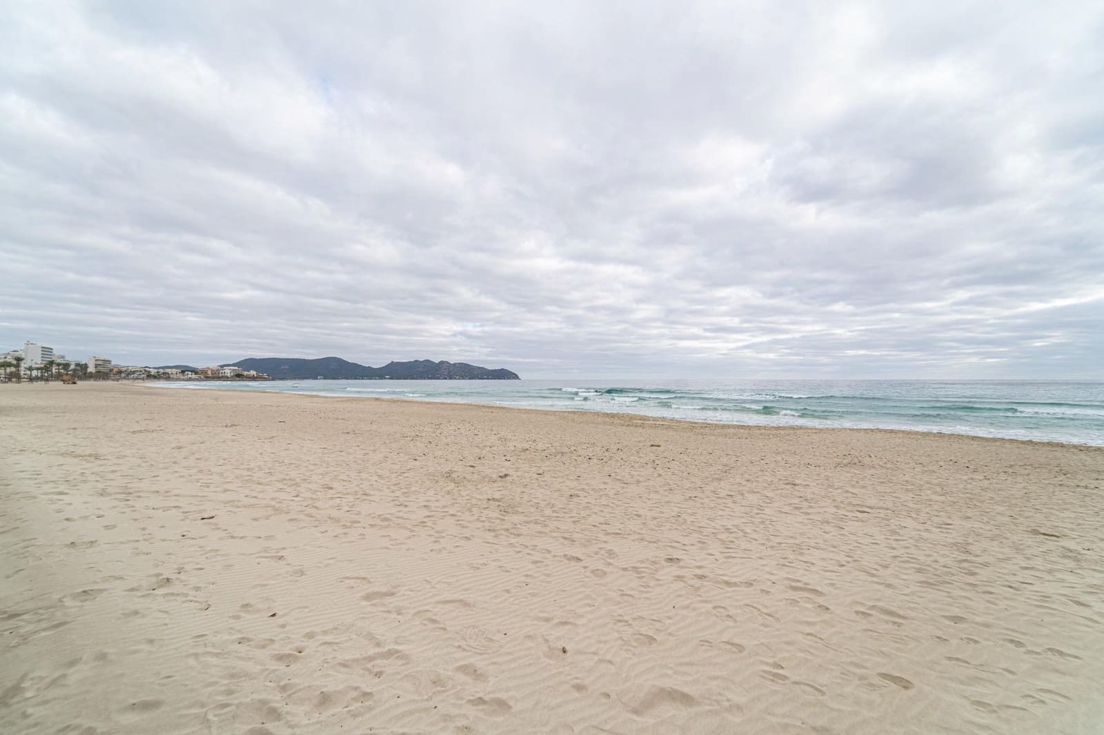 Erhverv til salg i Cala Millor - € 179.000 (Ref: 8092427)