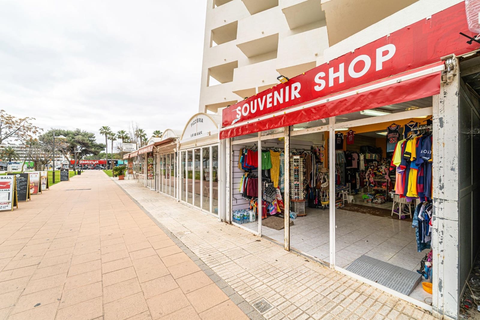 Erhverv til salg i Cala Millor - € 179.000 (Ref: 8092427)