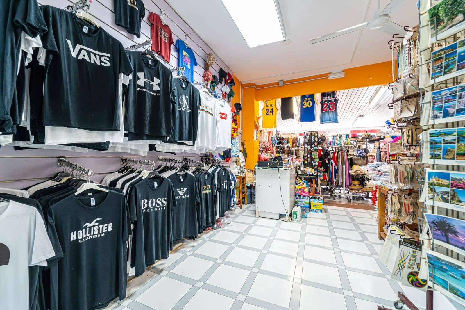 Erhverv til salg i Cala Millor - € 179.000 (Ref: 8092427)