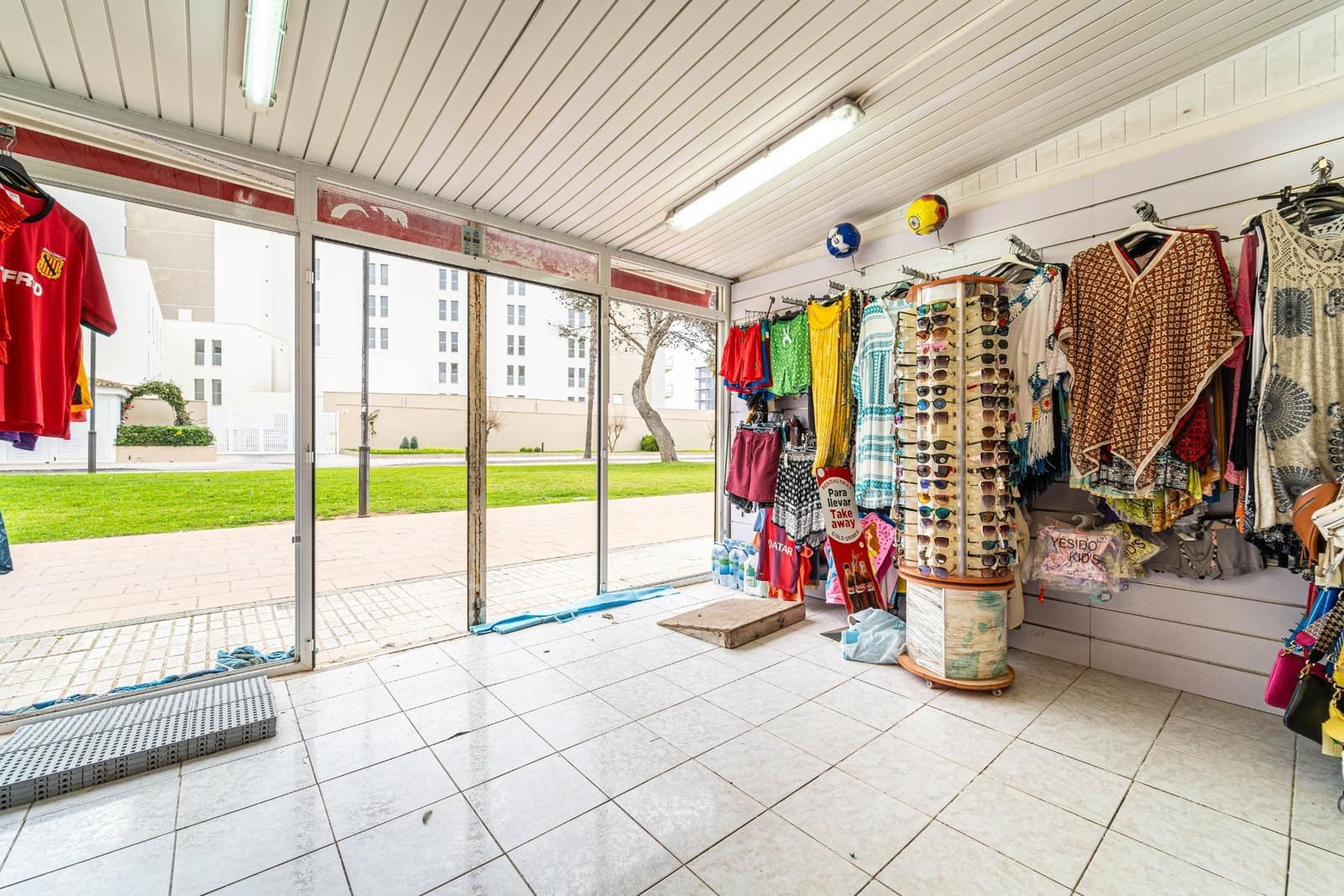 Erhverv til salg i Cala Millor - € 179.000 (Ref: 8092427)