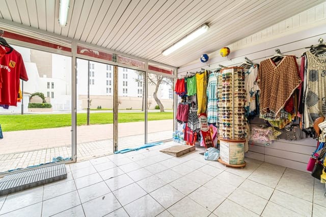 Erhverv til salg i Cala Millor, Son Servera - € 179.000 (Ref: 8092427)