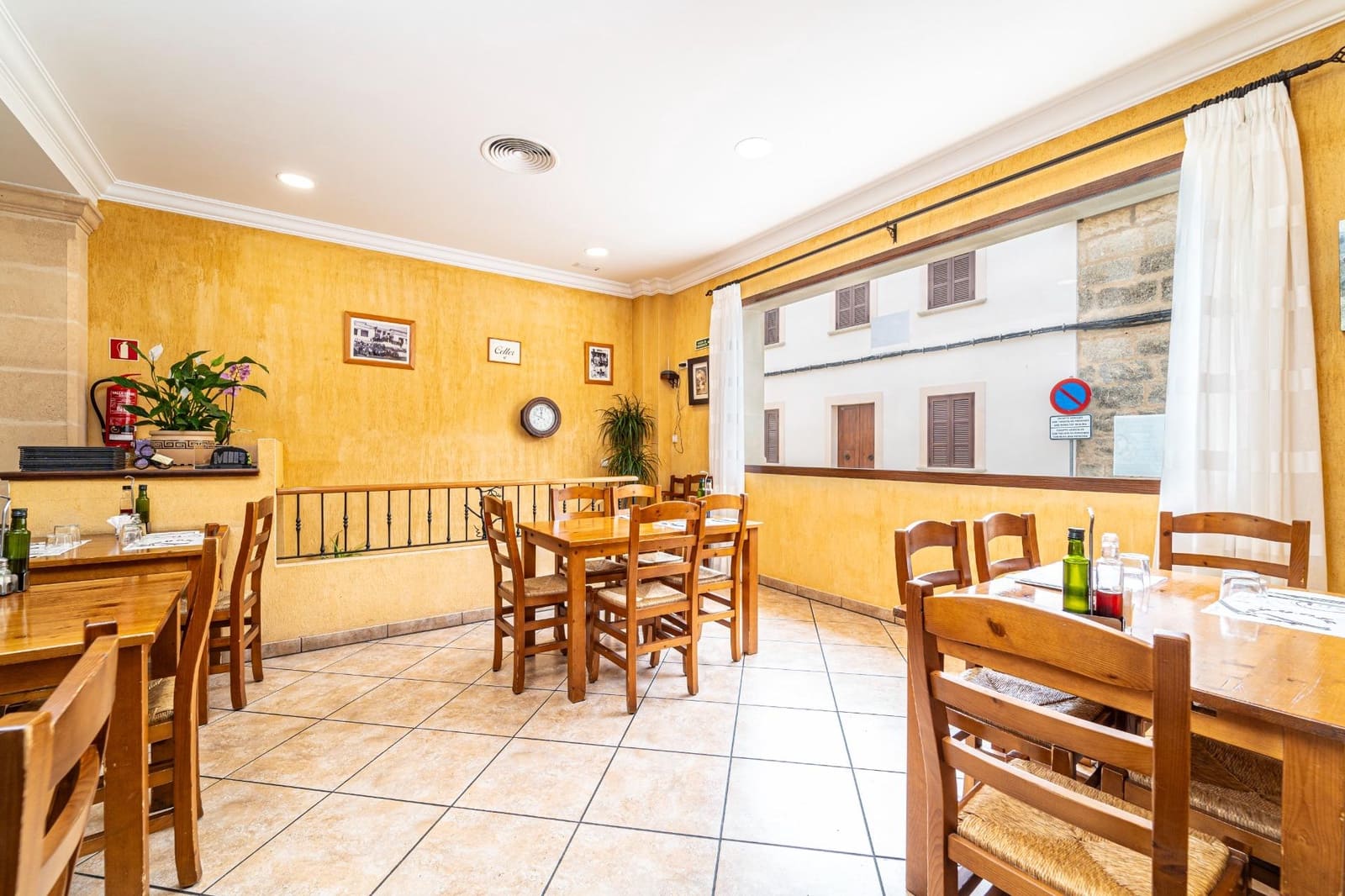 3 soveværelse Erhverv til leje i Maria de la Salud / Maria de la Salut - € 2.600 (Ref: 8211551)