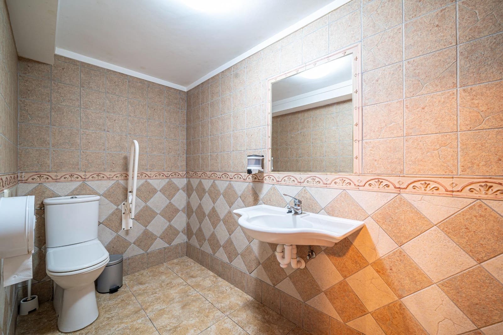 3 soveværelse Erhverv til leje i Maria de la Salud / Maria de la Salut - € 2.600 (Ref: 8211551)