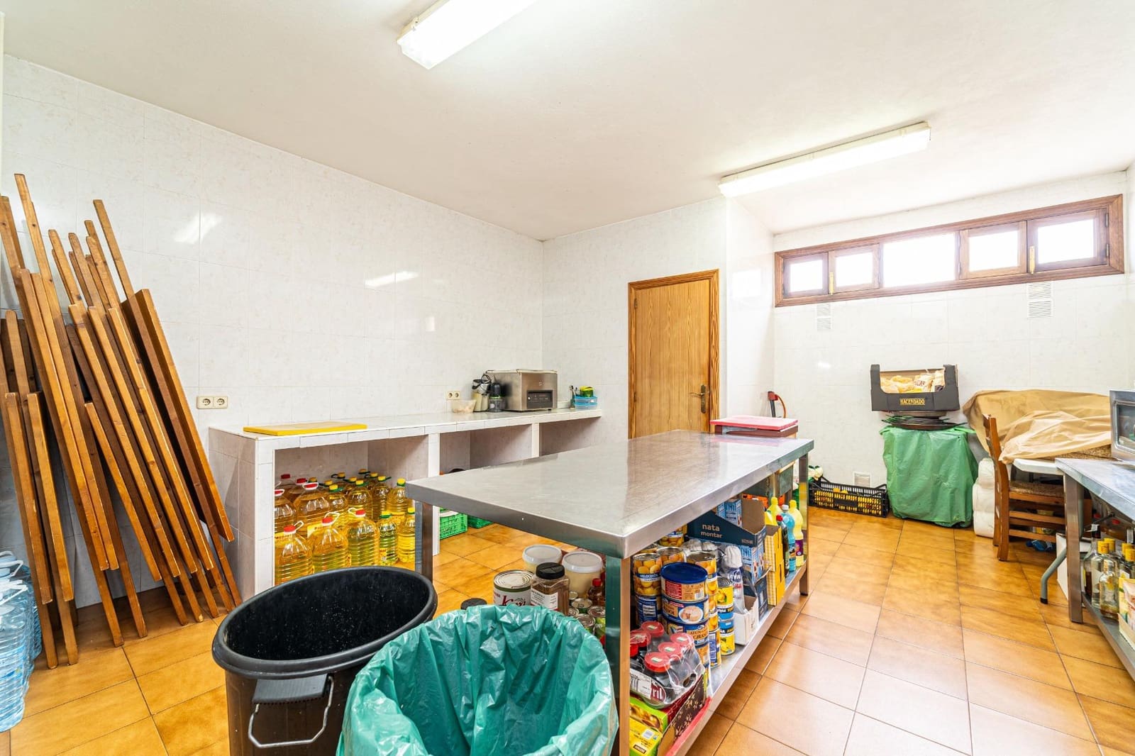 3 soveværelse Erhverv til leje i Maria de la Salud / Maria de la Salut - € 2.600 (Ref: 8211551)